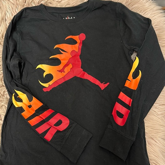 Air Jordon Long Sleeve - Picture 1 of 3